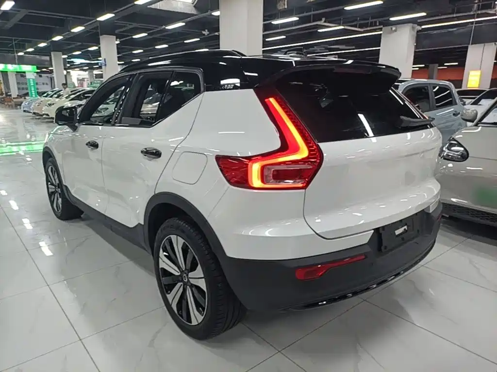 Volvo XC40 NEV — миниатюра 5
