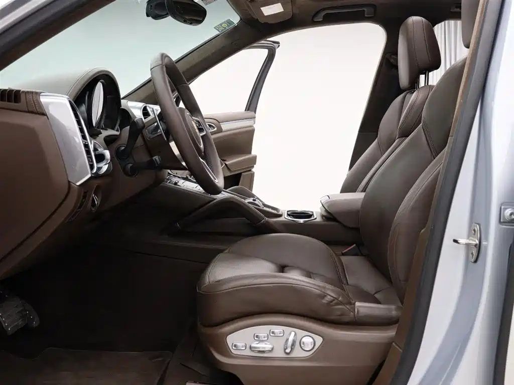 Porsche Cayenne 2015 Cayenne Turbo 4.8T