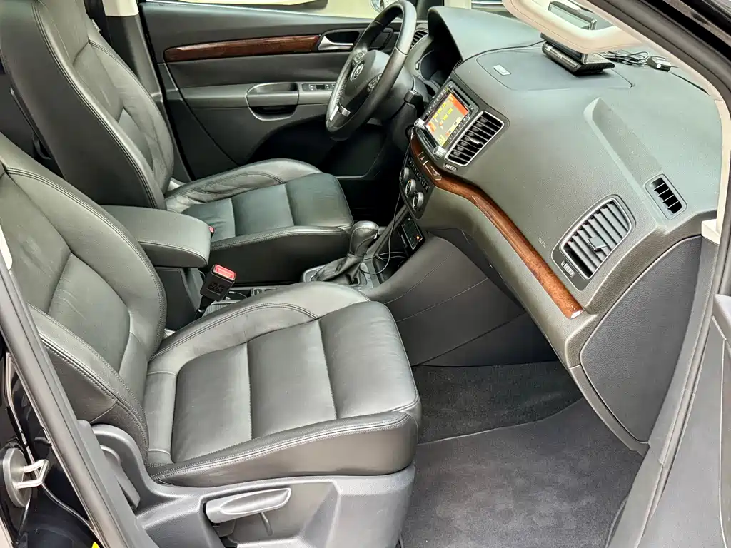 Volkswagen Sharan — миниатюра 9