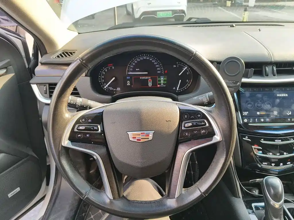 Cadillac XTS — миниатюра 6