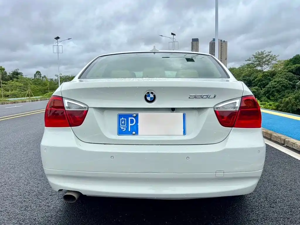 BMW 3 Series — миниатюра 4