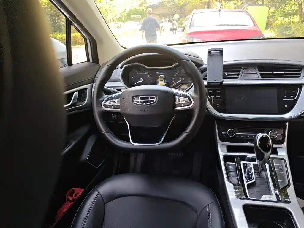 Geely Emgrand GS — миниатюра 11