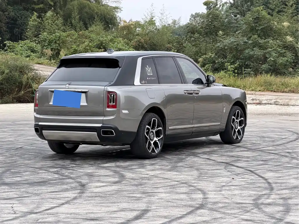 Rolls-Royce Cullinan — миниатюра 7