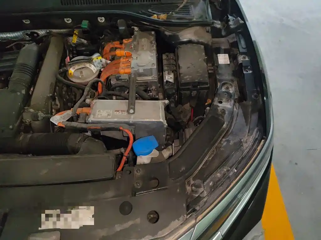 Volkswagen Passat PHEV — миниатюра 22
