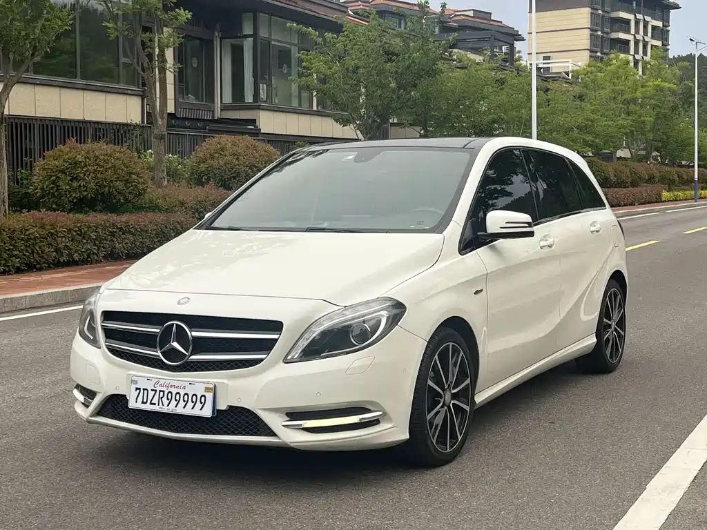 Mercedes-Benz B-Class 2012