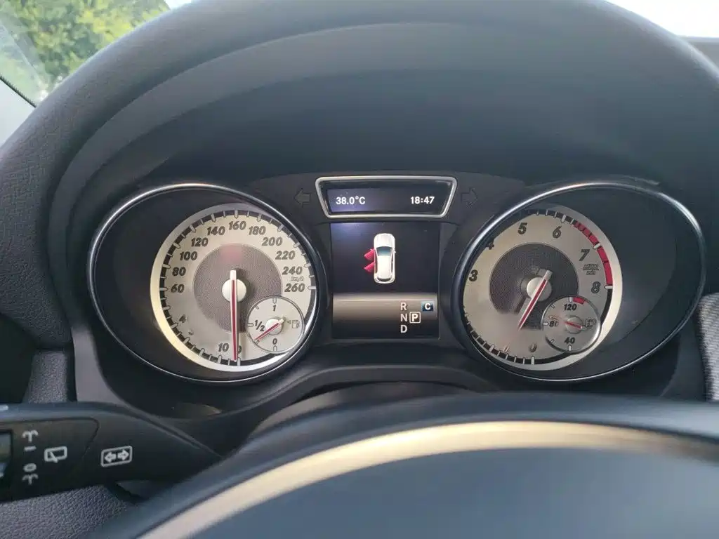 Mercedes-Benz GLA — миниатюра 4