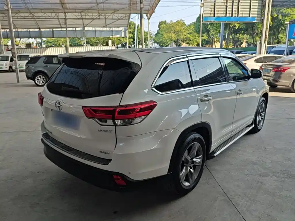 Toyota Highlander — миниатюра 7