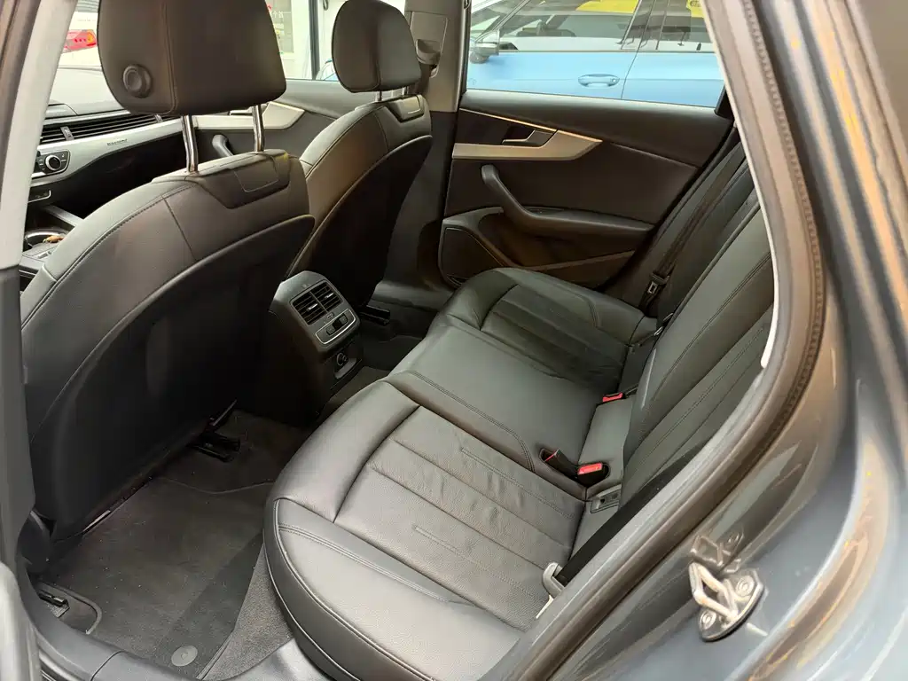 Audi A4 (Import) — миниатюра 3