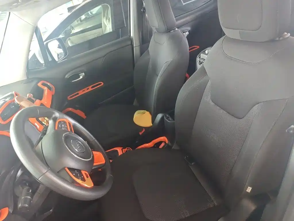Jeep Renegade — миниатюра 11