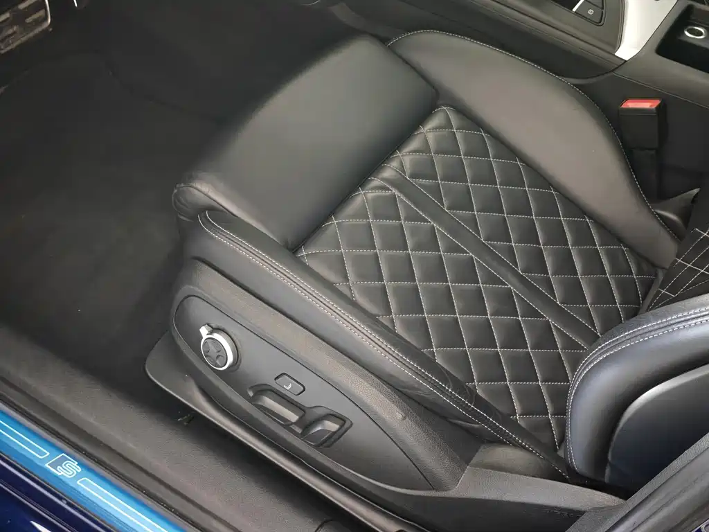 Audi S4 — миниатюра 8