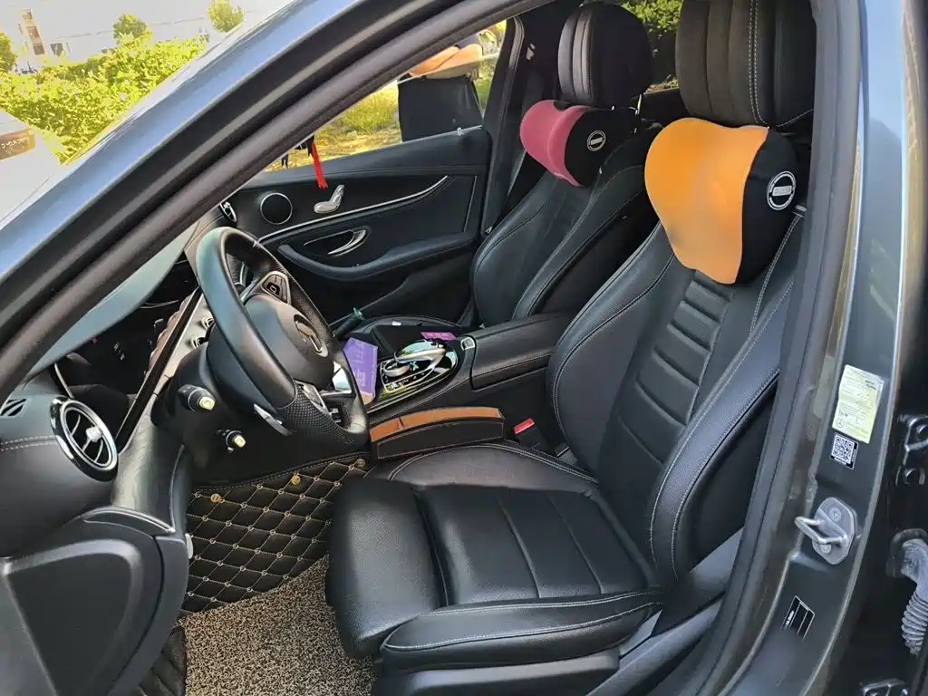 Mercedes-Benz E-Class — миниатюра 11
