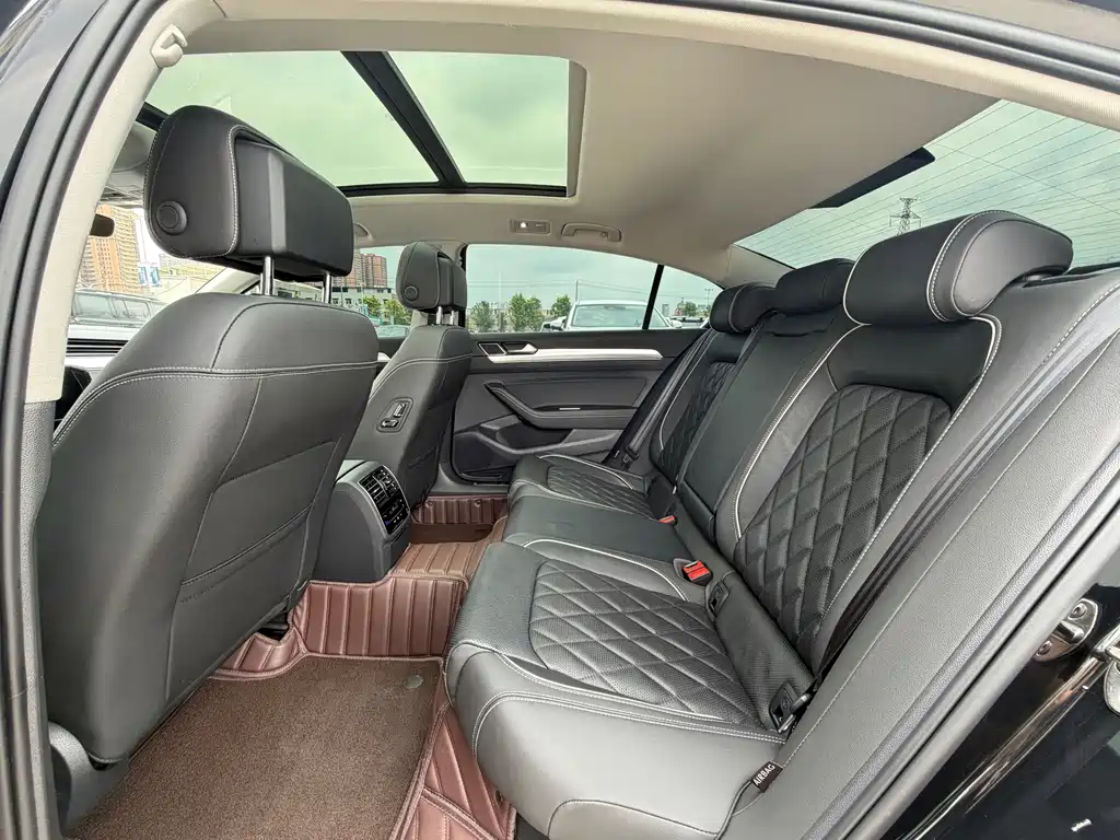 Volkswagen 迈腾 PHEV — миниатюра 9