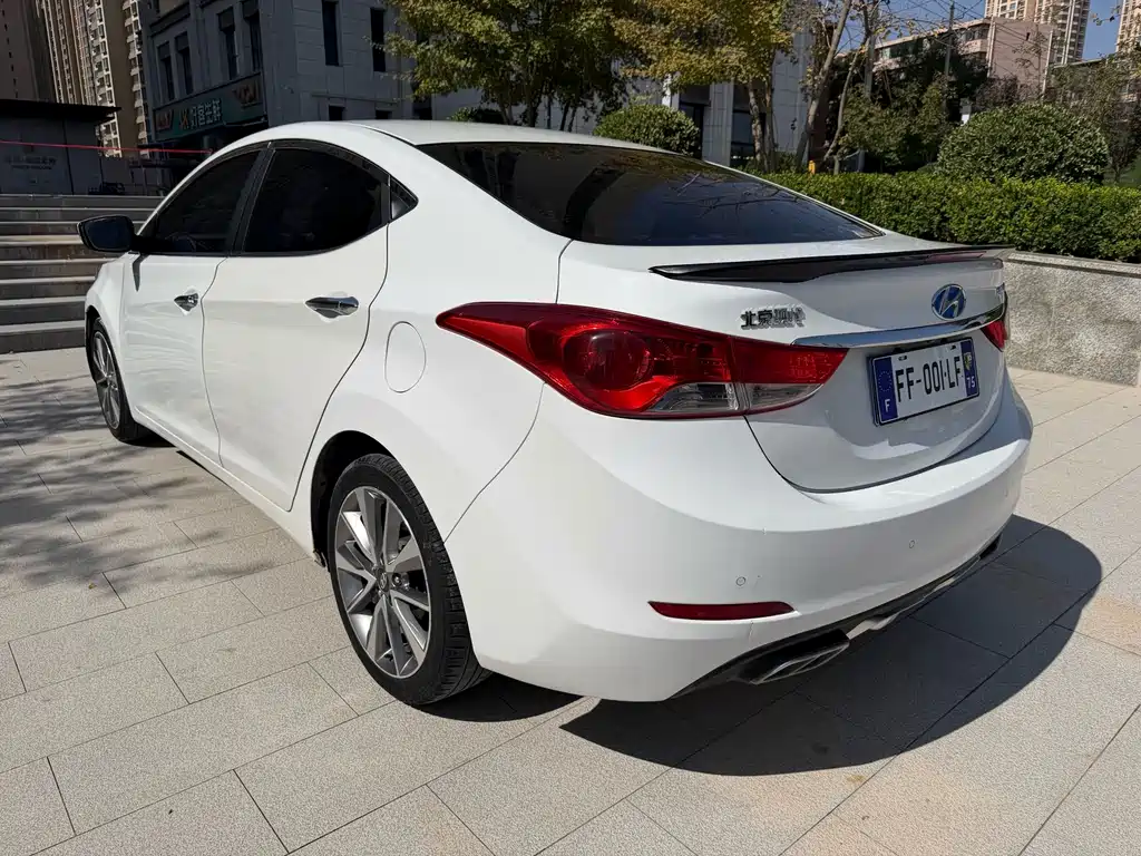 Hyundai Elantra Langdong — миниатюра 4