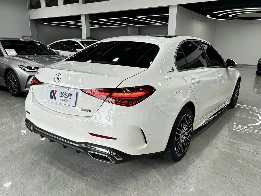 Mercedes-Benz C-Class — миниатюра 4