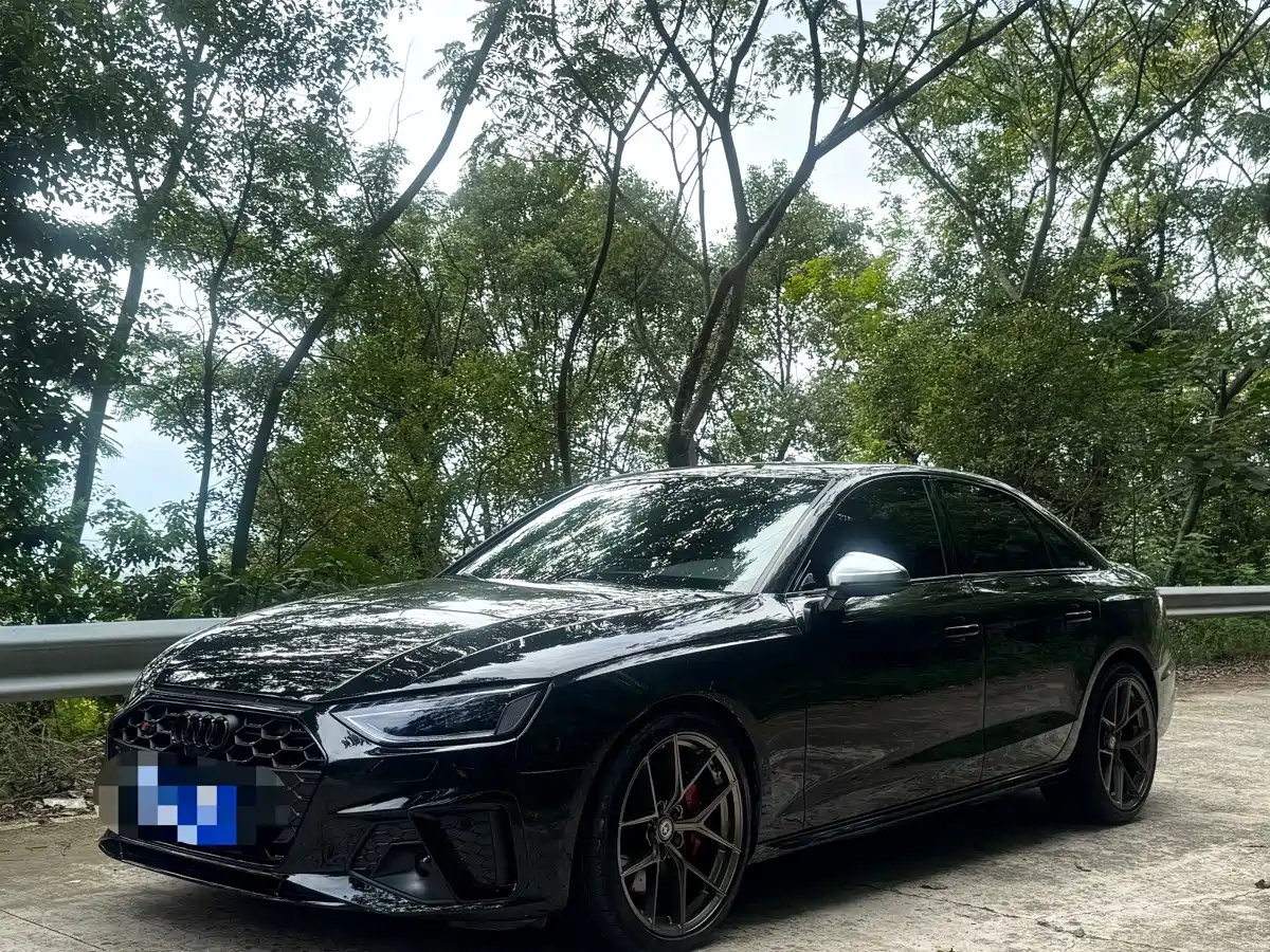 奥迪S4 2023款 S4 3.0TFSI 2023