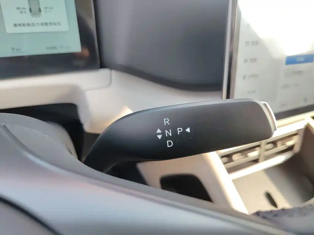 BYD Yuan UP — миниатюра 14