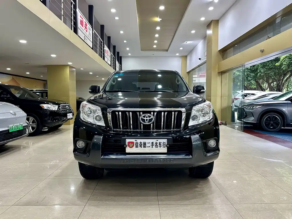 Toyota Land Cruiser Prado 2010 2.7L AT Standard
