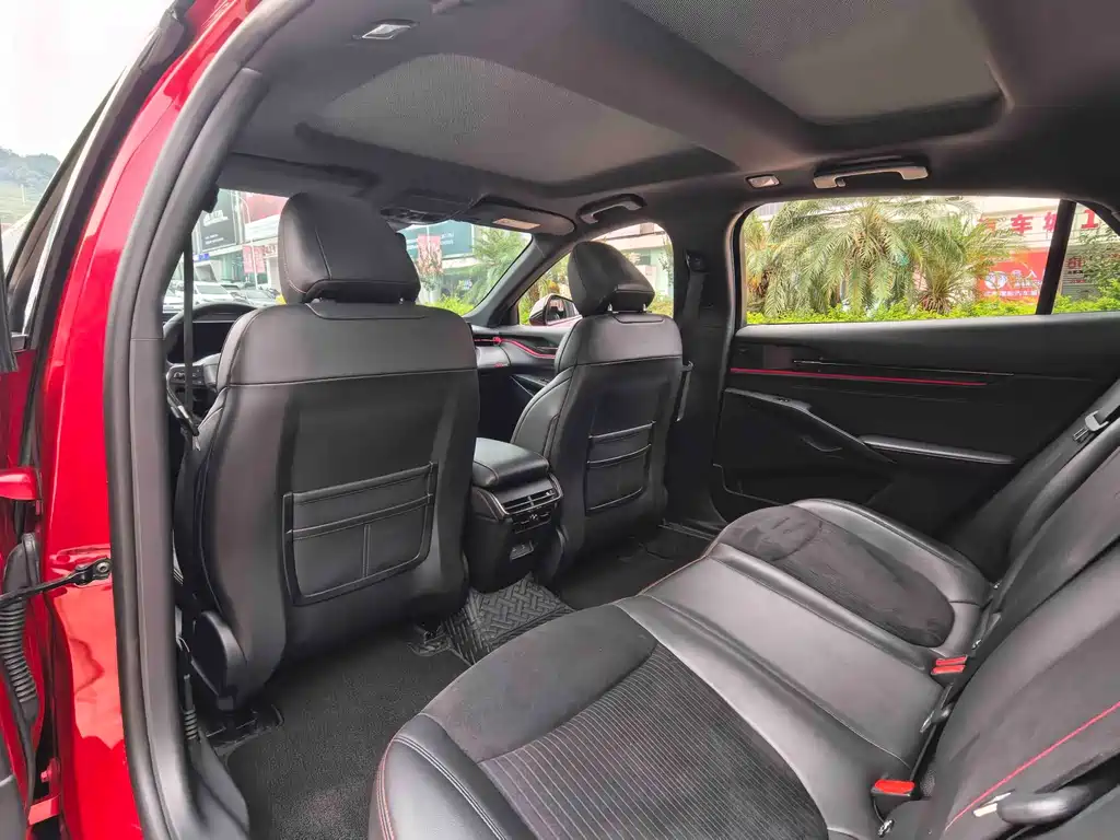 Ford Mondeo — миниатюра 8