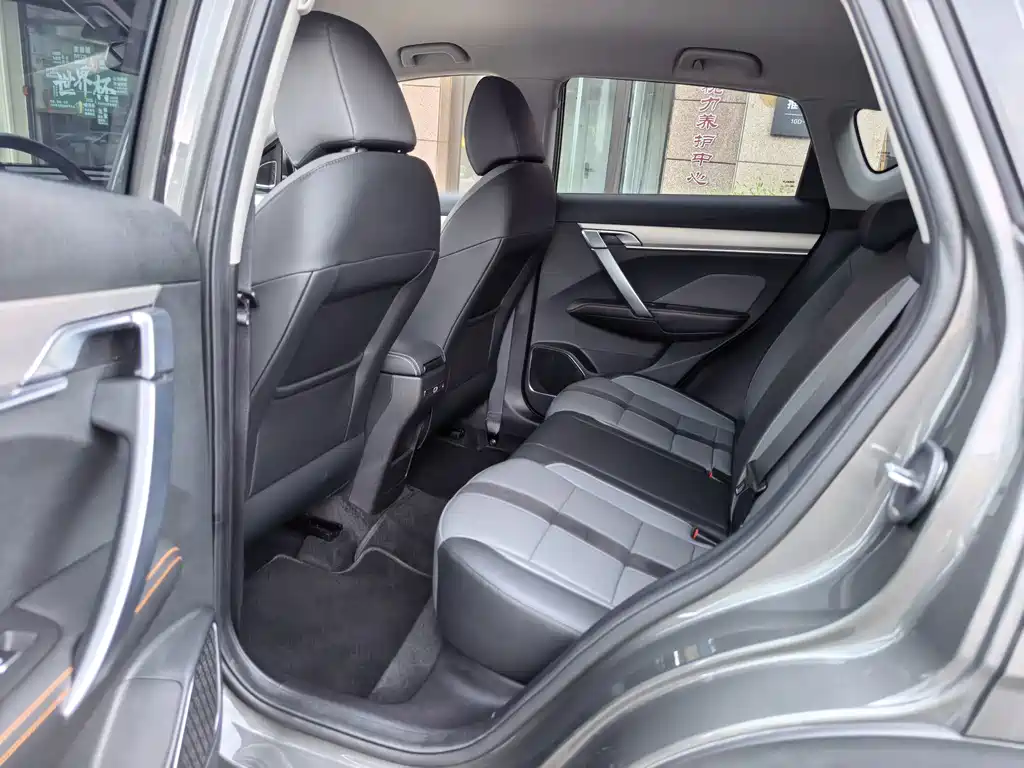 Geely Binyue — миниатюра 7