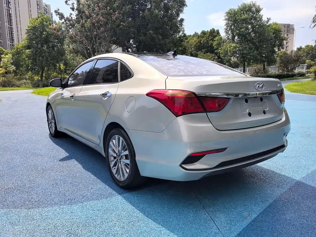 Hyundai Mistra — миниатюра 9