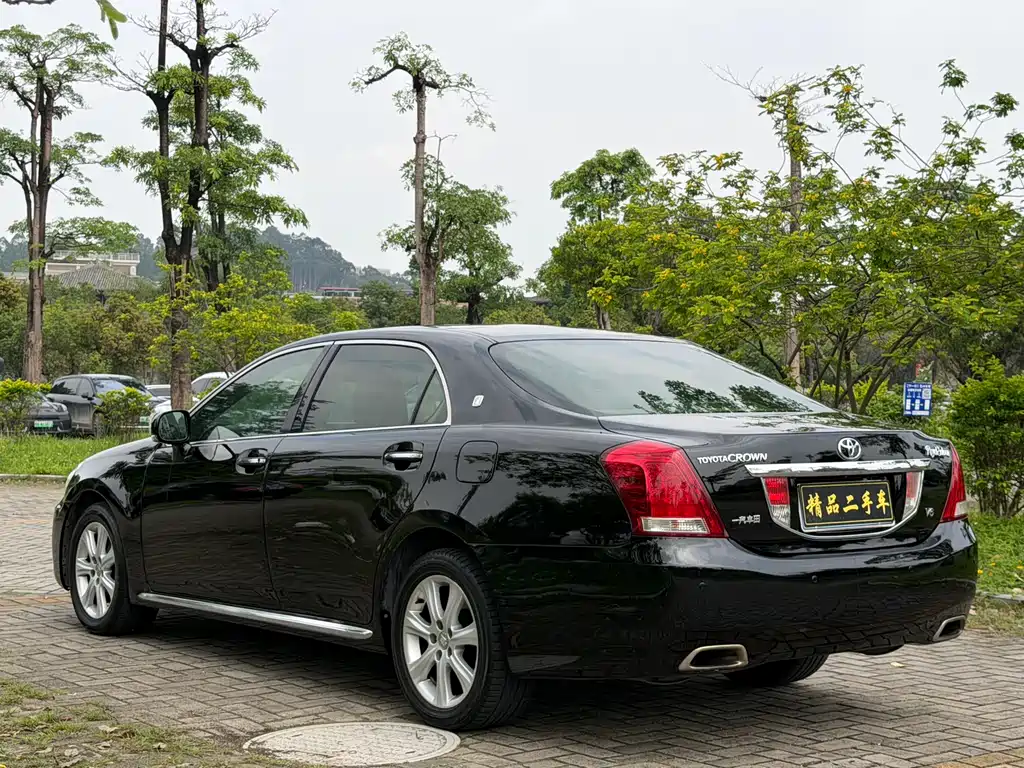 Toyota Crown 2010 3.0L Royal Saloon