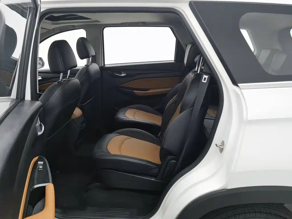 Wuling Hongguang S3 — миниатюра 15