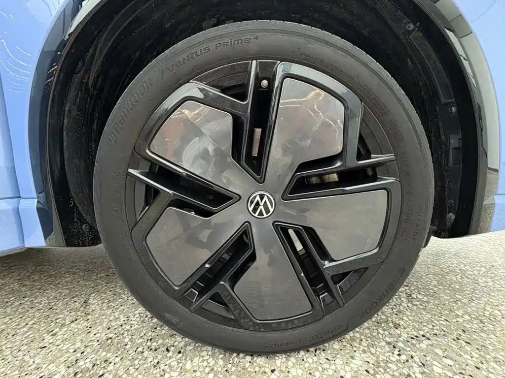 Volkswagen Tiguan L — миниатюра 14