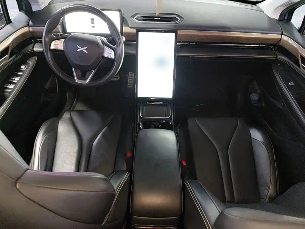 XPeng P5 — миниатюра 10