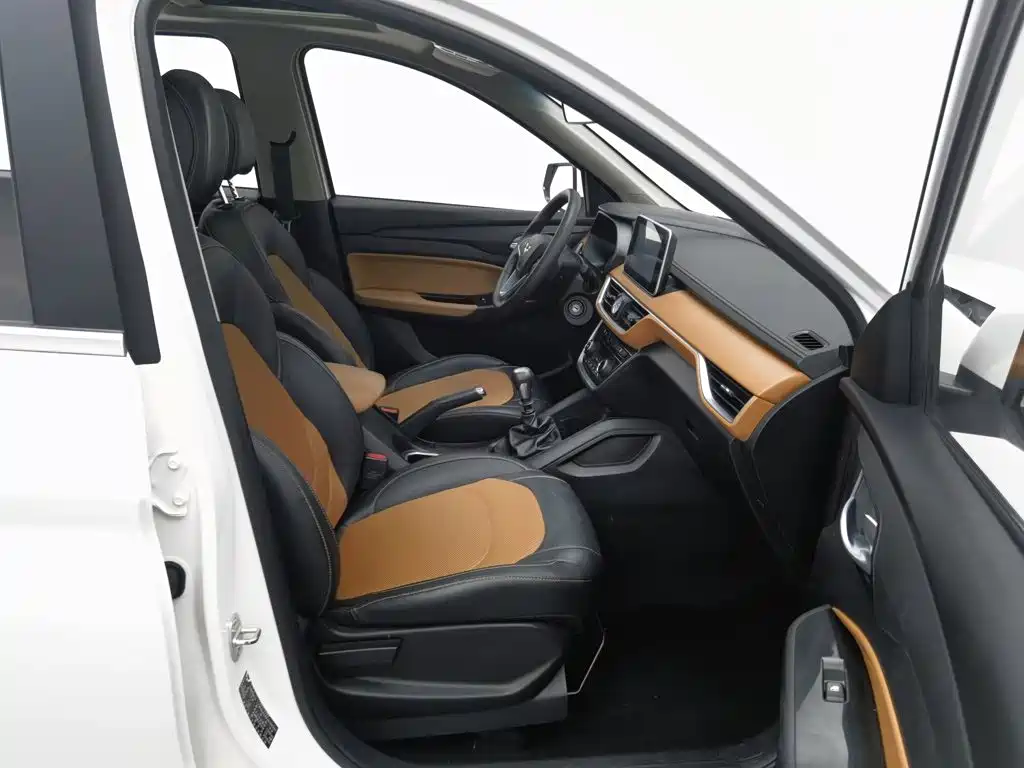 Wuling Hongguang S3 — миниатюра 23