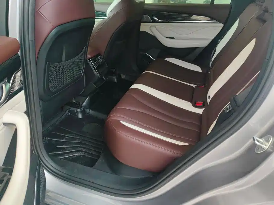 Geely Xingyue L — миниатюра 11