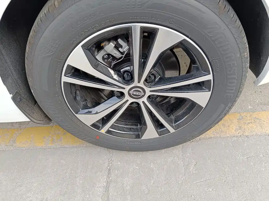 Nissan Sylphy — миниатюра 7