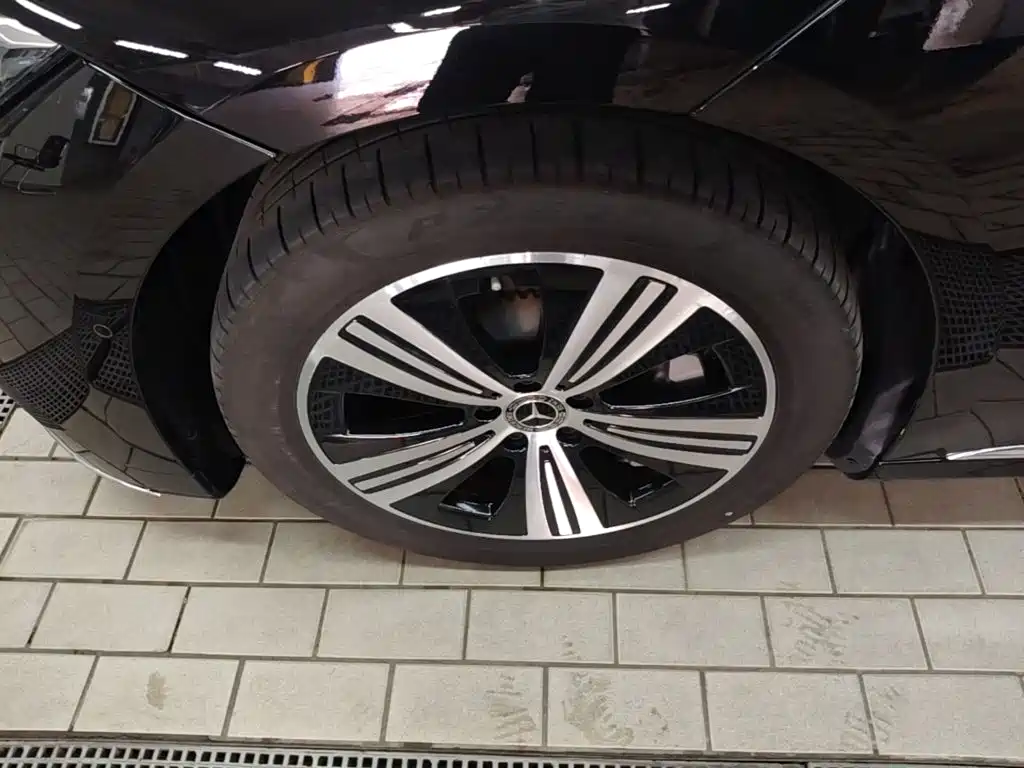 Mercedes-Benz EQE — миниатюра 23