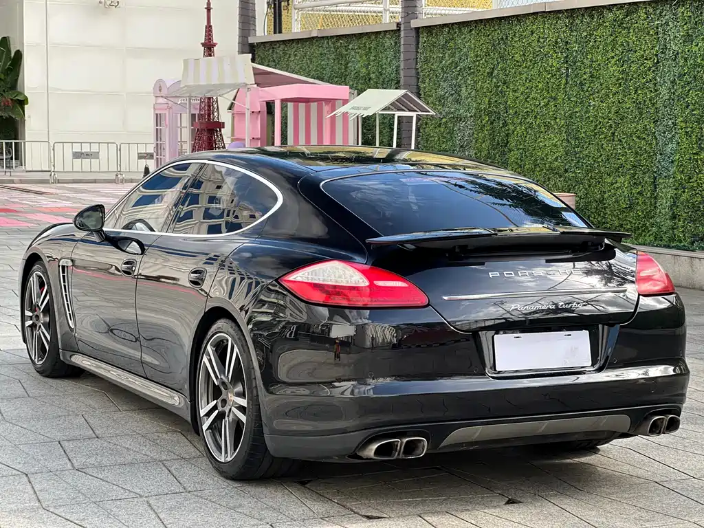 Porsche Panamera 2010 Panamera Turbo 4.8T