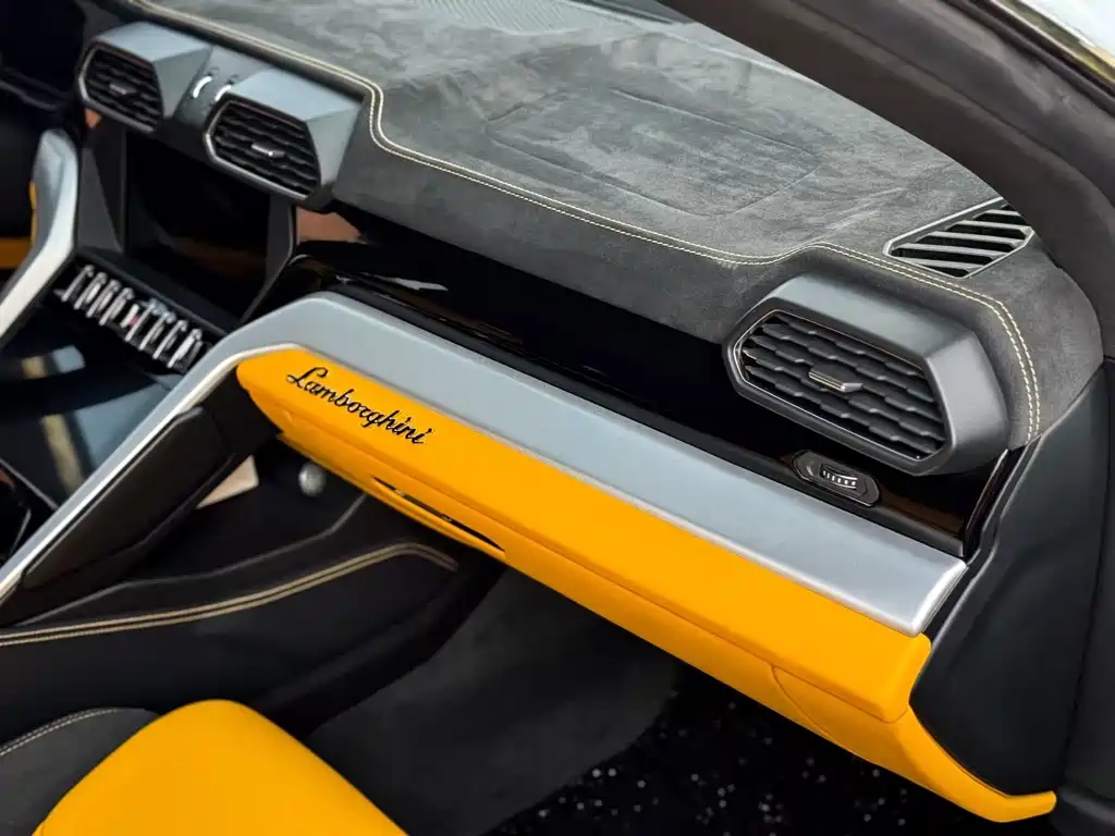 Lamborghini Urus — миниатюра 11