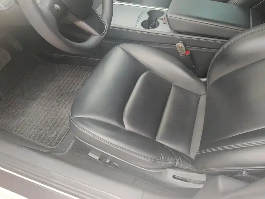 Tesla Model 3 — миниатюра 9