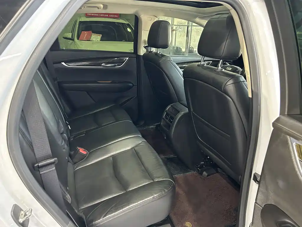Cadillac XT5 — миниатюра 14