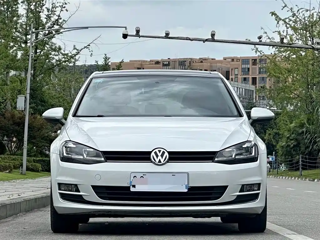Volkswagen Golf 2015 1.6L AT Comfort