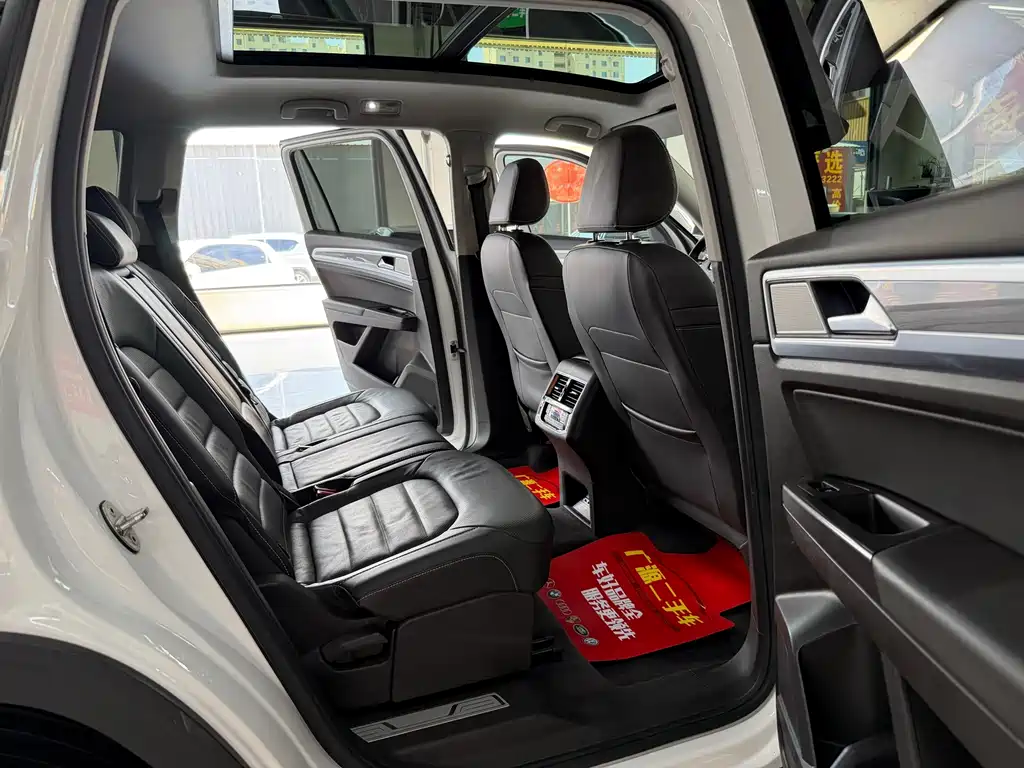 Volkswagen Teramont — миниатюра 11