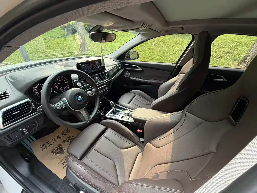 BMW 1 Series Facelift 125i M Sport Night Edition, фото 7