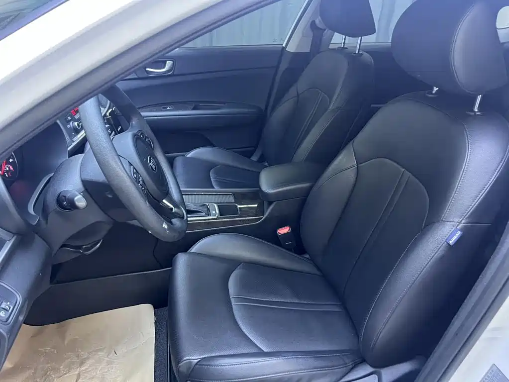 Kia K5 2016 2.0L AT GLS