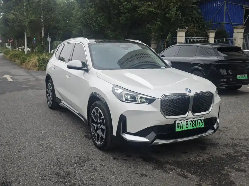 BMW iX1 — миниатюра 2