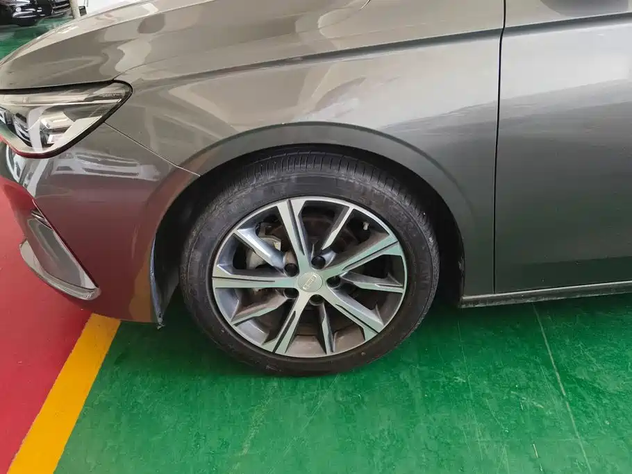 Geely Emgrand 2023 4 Champion 1.5L CVT Luxury