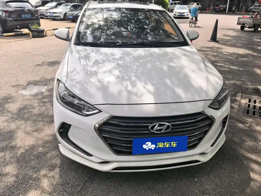 Hyundai Elantra — миниатюра 2