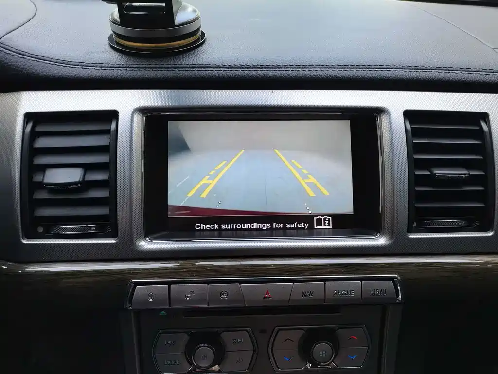 Jaguar XF — миниатюра 14
