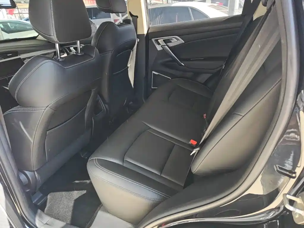 Geely Boyue — миниатюра 17