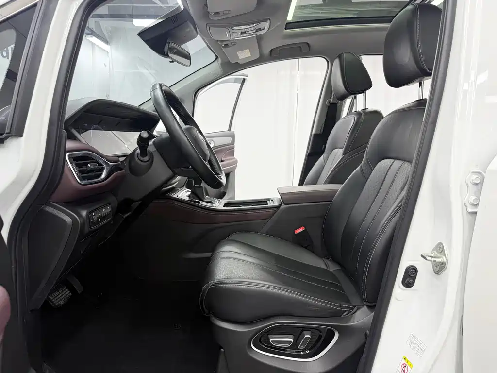 GAC Motor Trumpchi M6 — миниатюра 7