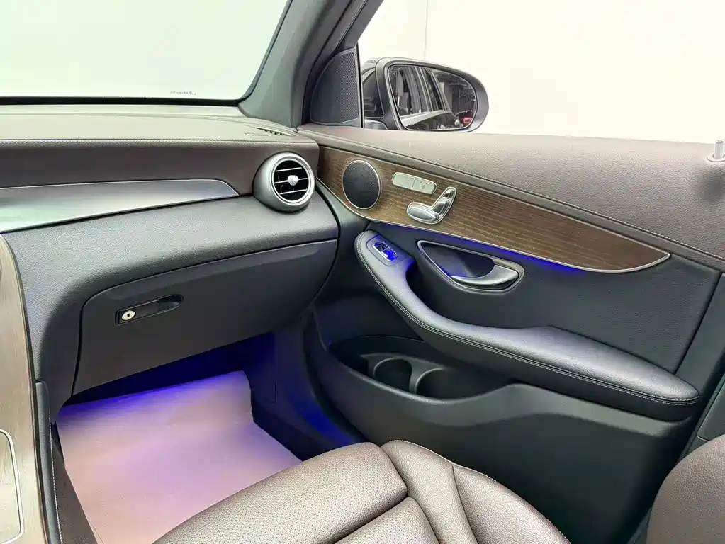 Mercedes-Benz GLC — миниатюра 11