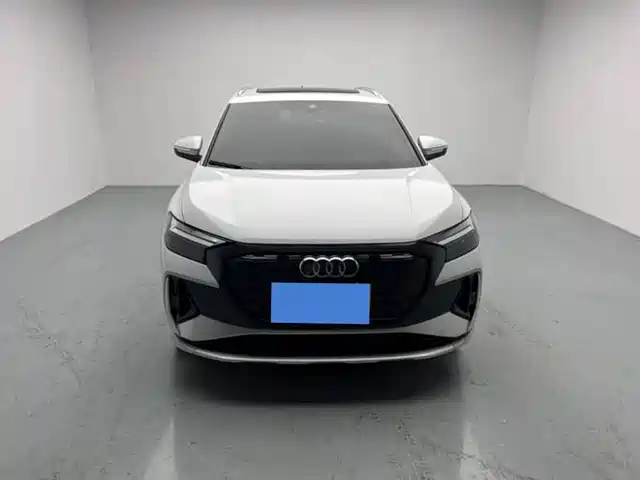 2022 Audi Q4