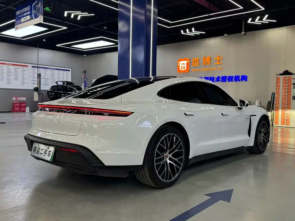 Porsche Taycan 2024 Taycan 4