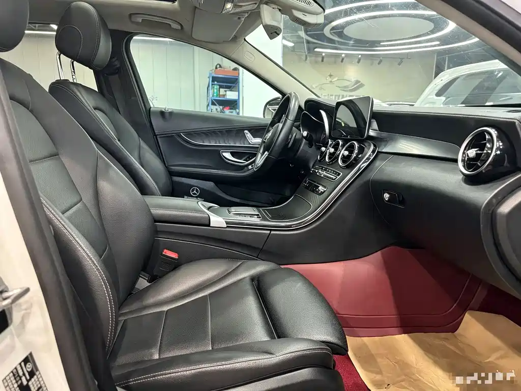 Mercedes-Benz C-Class — миниатюра 9